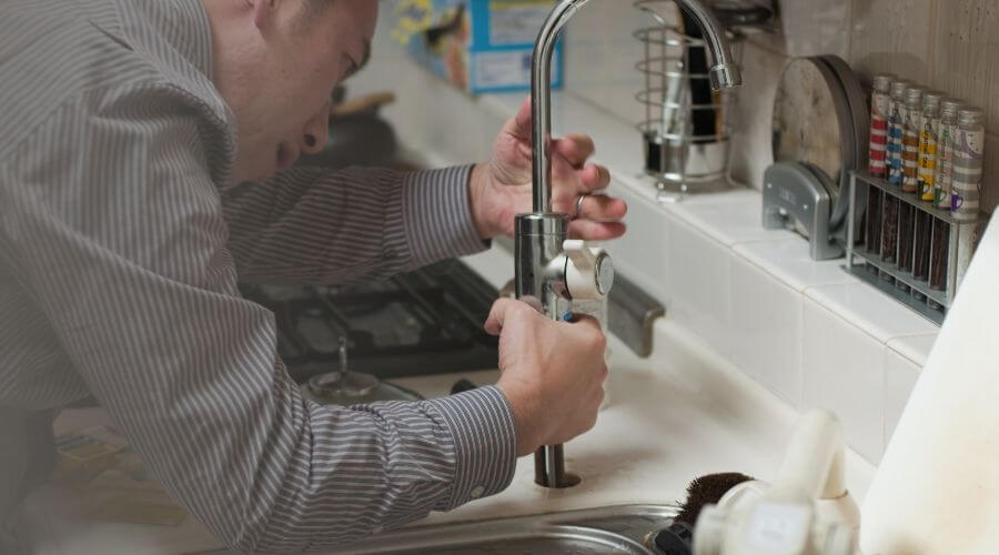 Local tankless water heater installation in Ellenton, FL